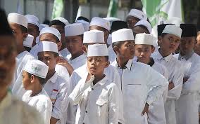 Lebaran dan Pendidikan Kemandirian: Mengajarkan Anak untuk Ikut Berkontribusi di Rumah